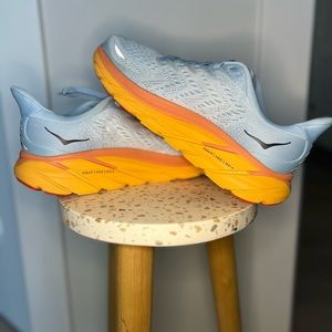 Hoka Clifton 8 - Women’s Size 7.5